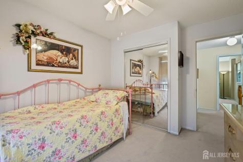 26 Tall Oaks Court Old Bridge NJ 08857