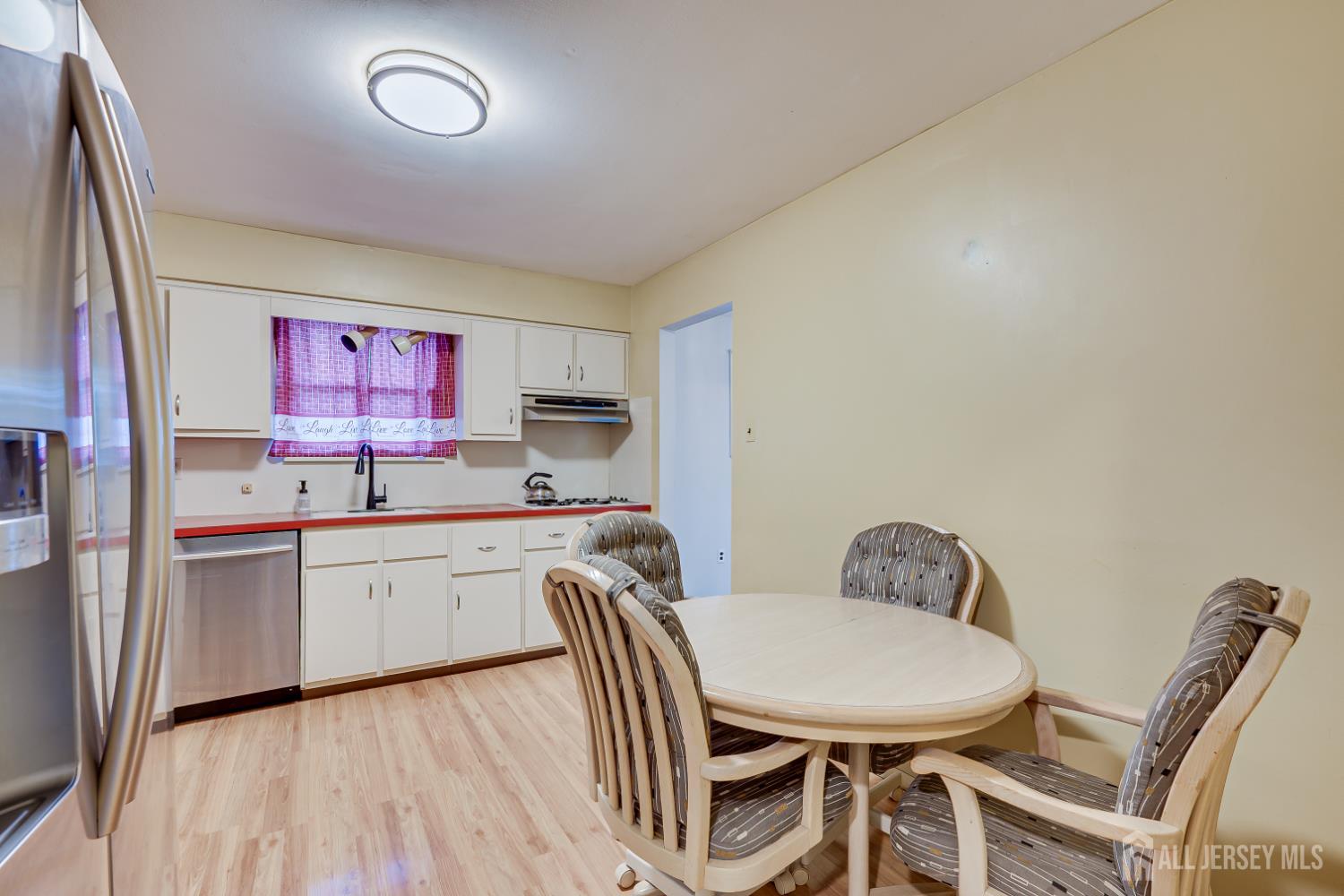 437 Evona Avenue Piscataway NJ 08854