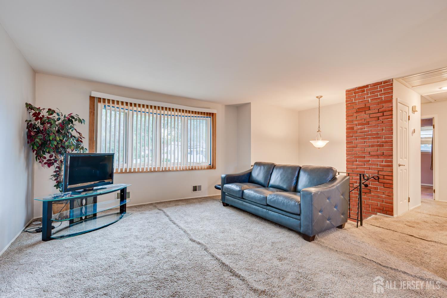437 Evona Avenue Piscataway NJ 08854
