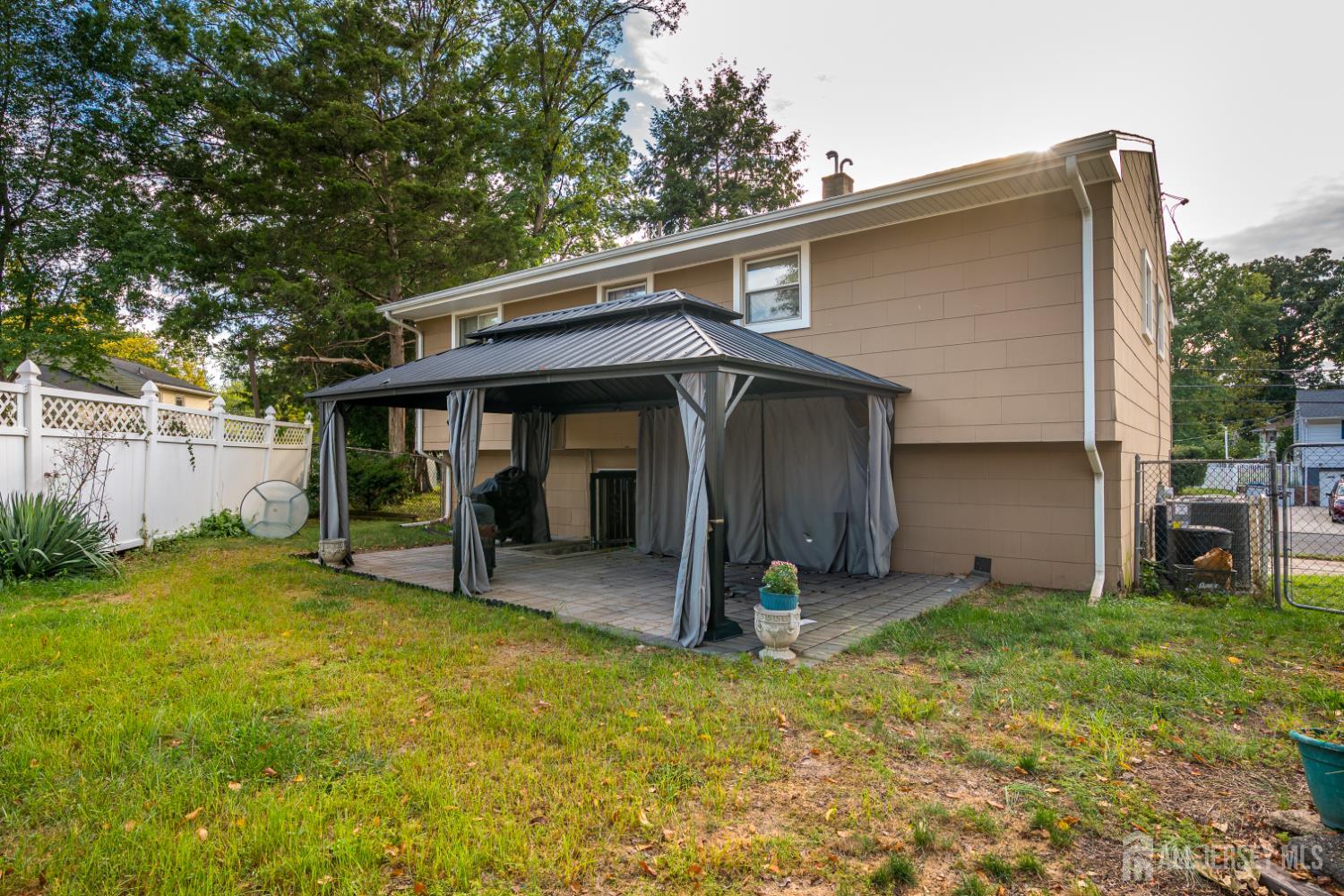 437 Evona Avenue Piscataway NJ 08854