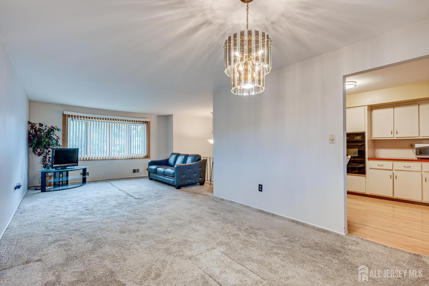 437 Evona Avenue Piscataway NJ 08854
