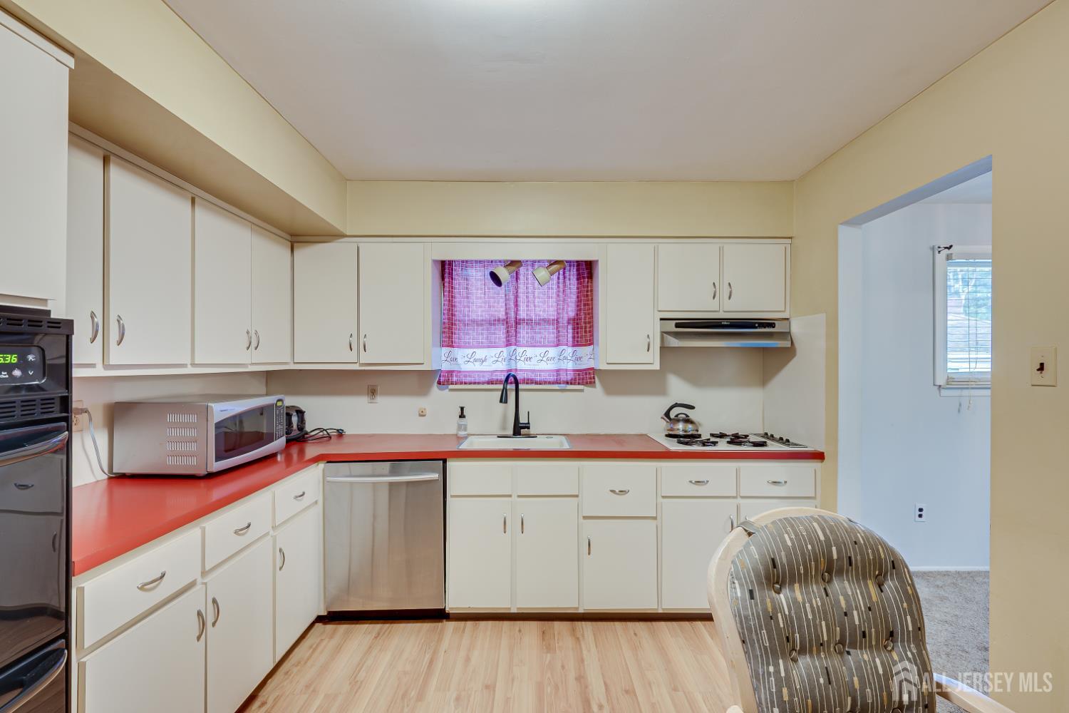 437 Evona Avenue Piscataway NJ 08854