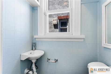 48 Catalpa Avenue Perth Amboy NJ 08861