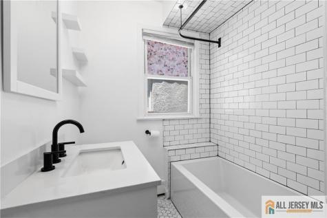 48 Catalpa Avenue Perth Amboy NJ 08861