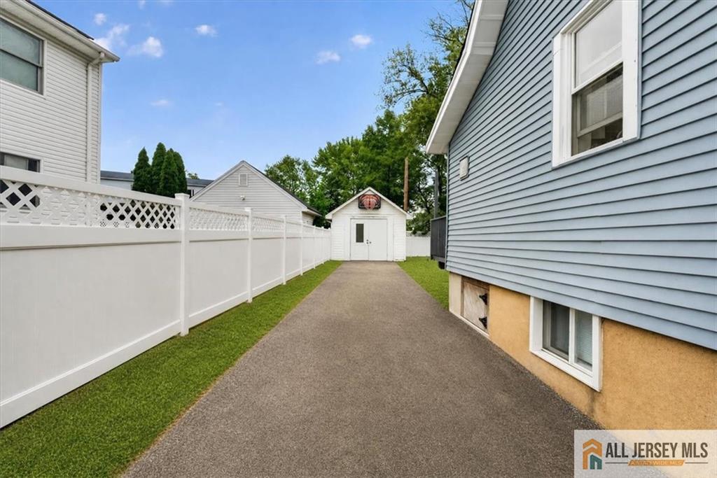 59 Lloyd Street Edison NJ 08817