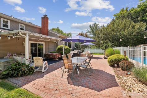 6 Murfield Drive Lincroft NJ 07738