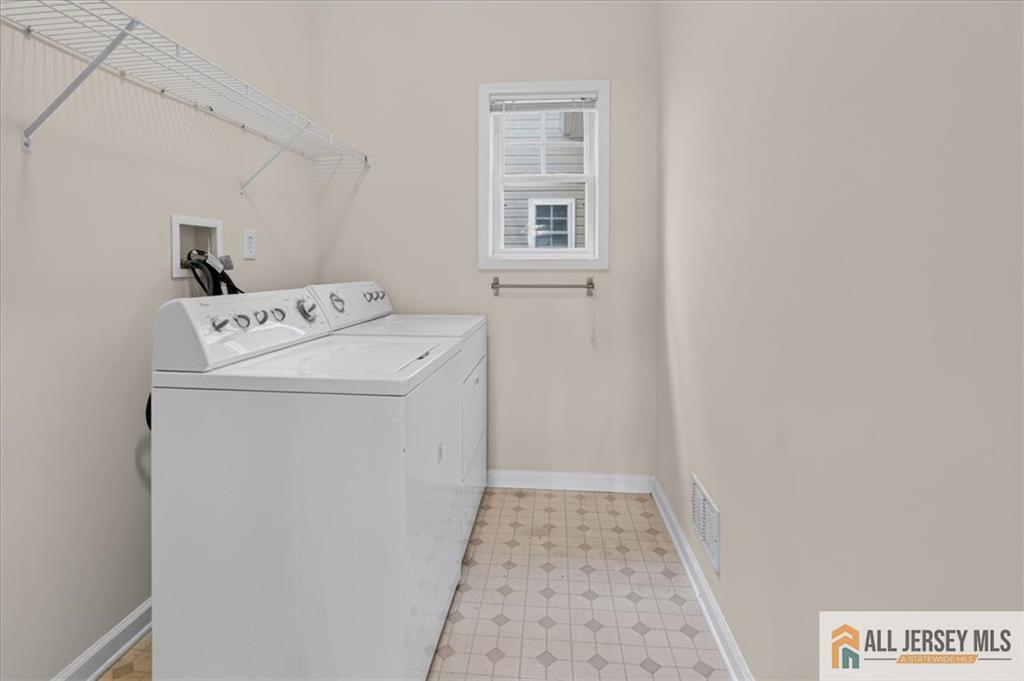 4 Spraul Lane Cranbury NJ 08512