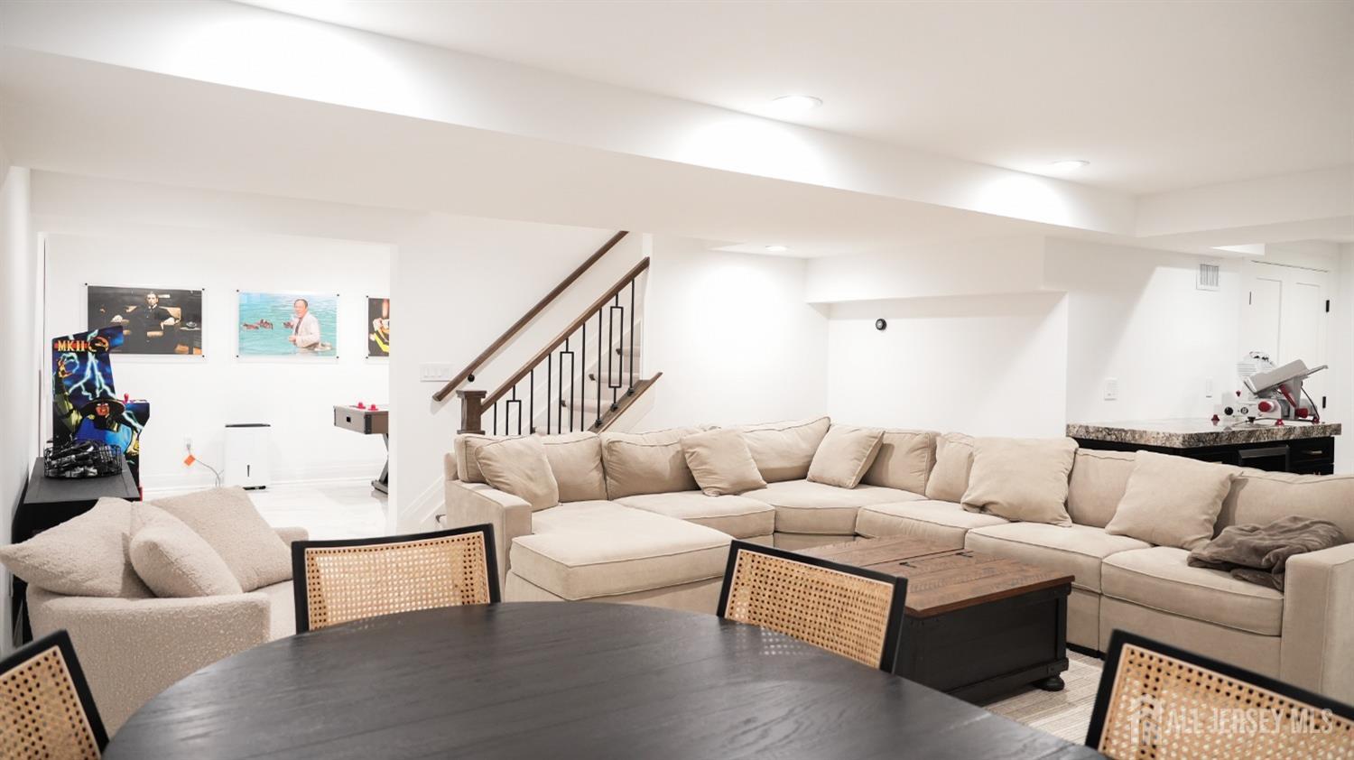 9 Wood Lake Court North Brunswick NJ 08902