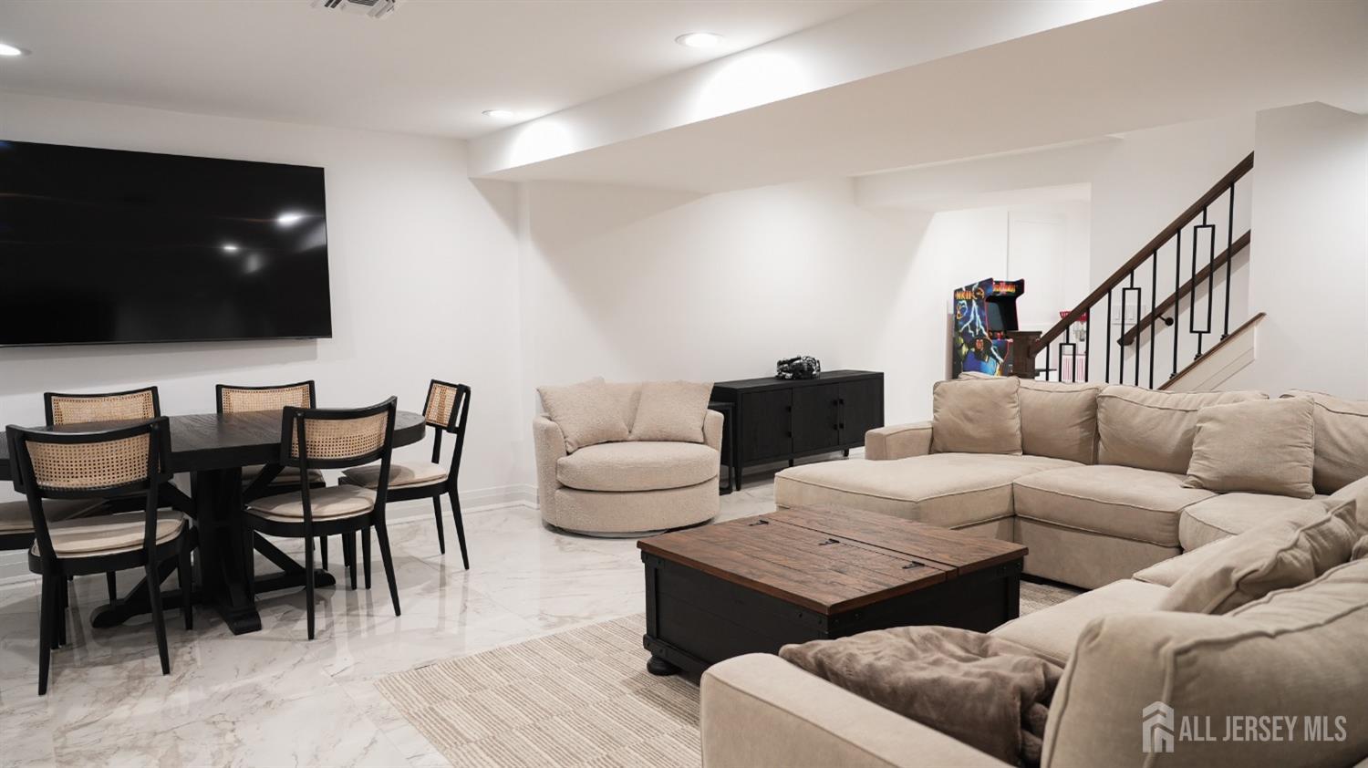 9 Wood Lake Court North Brunswick NJ 08902
