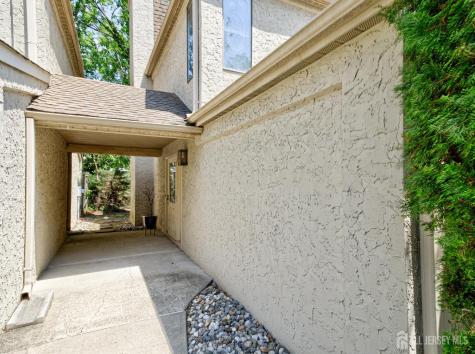 20 Gate House Lane Edison NJ 08820