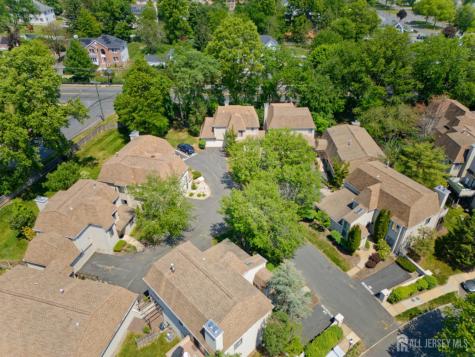 20 Gate House Lane Edison NJ 08820
