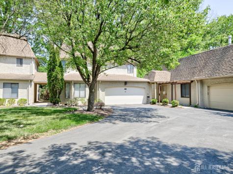 20 Gate House Lane Edison NJ 08820