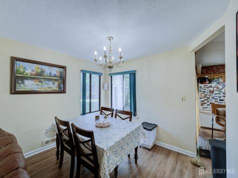 20 Gate House Lane Edison NJ 08820