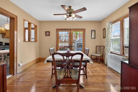 546 Teneyke Place Rahway NJ 07065
