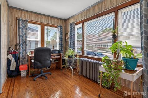 546 Teneyke Place Rahway NJ 07065