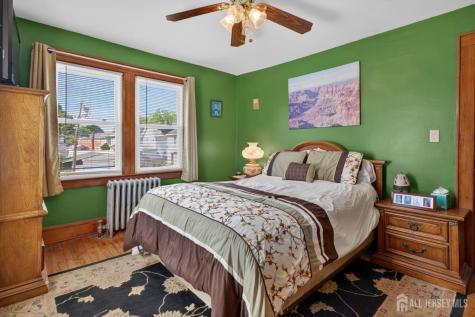 546 Teneyke Place Rahway NJ 07065