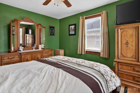 546 Teneyke Place Rahway NJ 07065