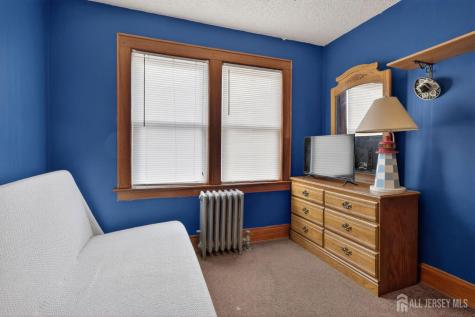 546 Teneyke Place Rahway NJ 07065