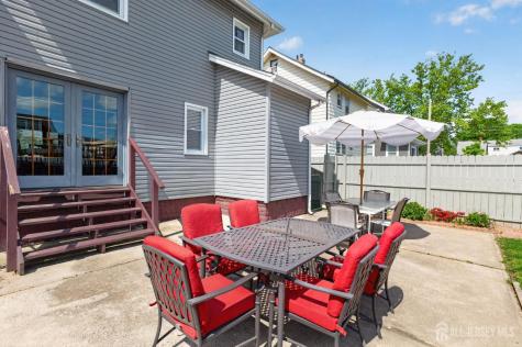 546 Teneyke Place Rahway NJ 07065
