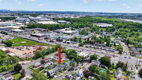 546 Teneyke Place Rahway NJ 07065