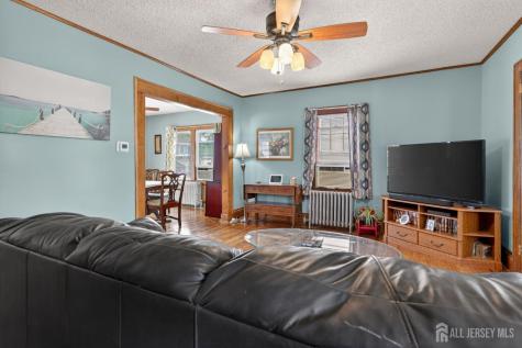546 Teneyke Place Rahway NJ 07065