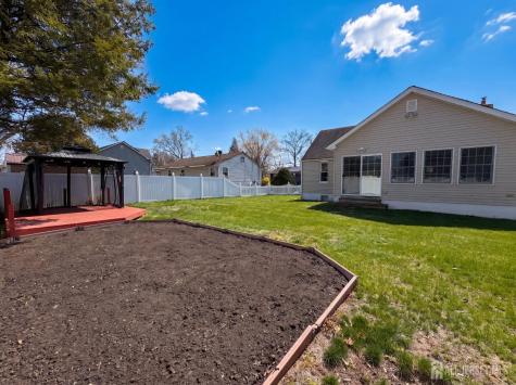 1760 Cedarwood Drive Piscataway NJ 08854