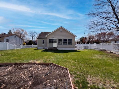 1760 Cedarwood Drive Piscataway NJ 08854