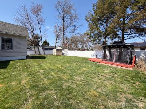 1760 Cedarwood Drive Piscataway NJ 08854