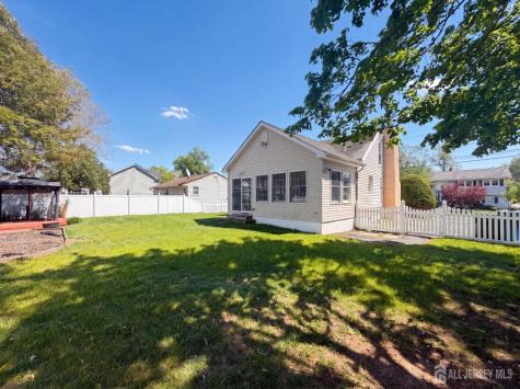 1760 Cedarwood Drive Piscataway NJ 08854