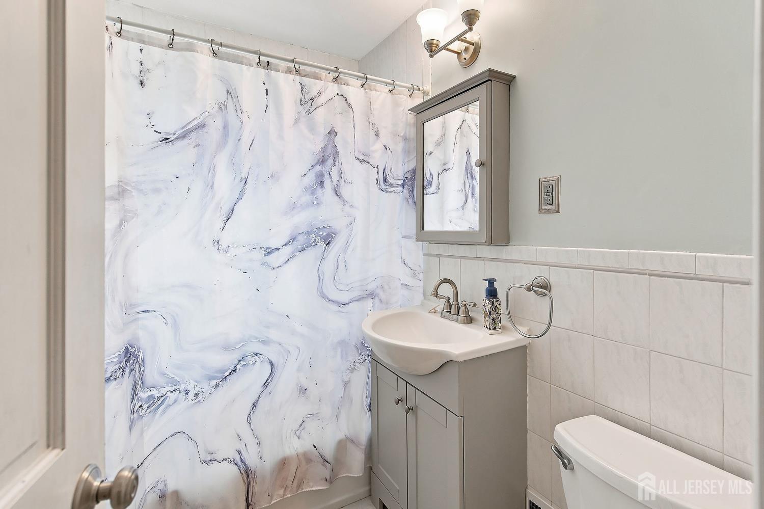 6 Burnham Road East Brunswick NJ 08816