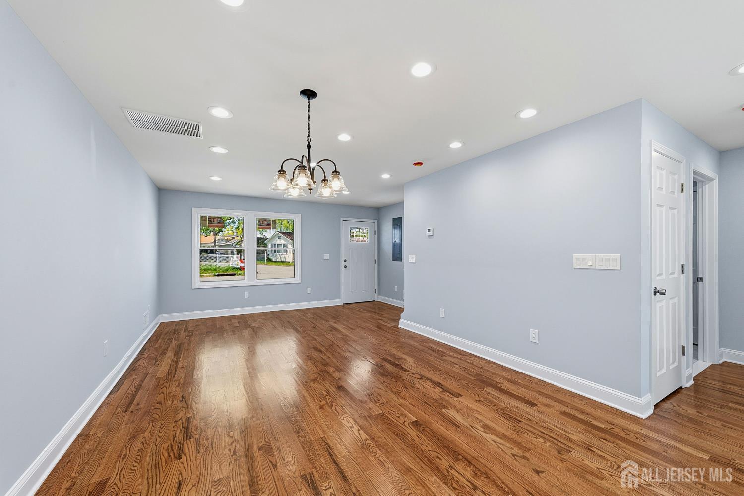 270 Alpine Way Old Bridge NJ 08879