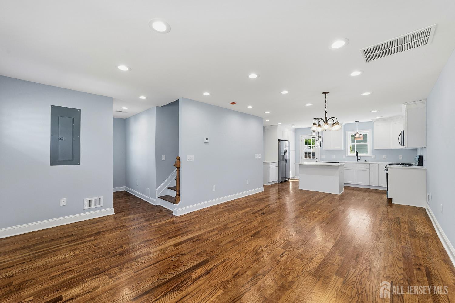 270 Alpine Way Old Bridge NJ 08879