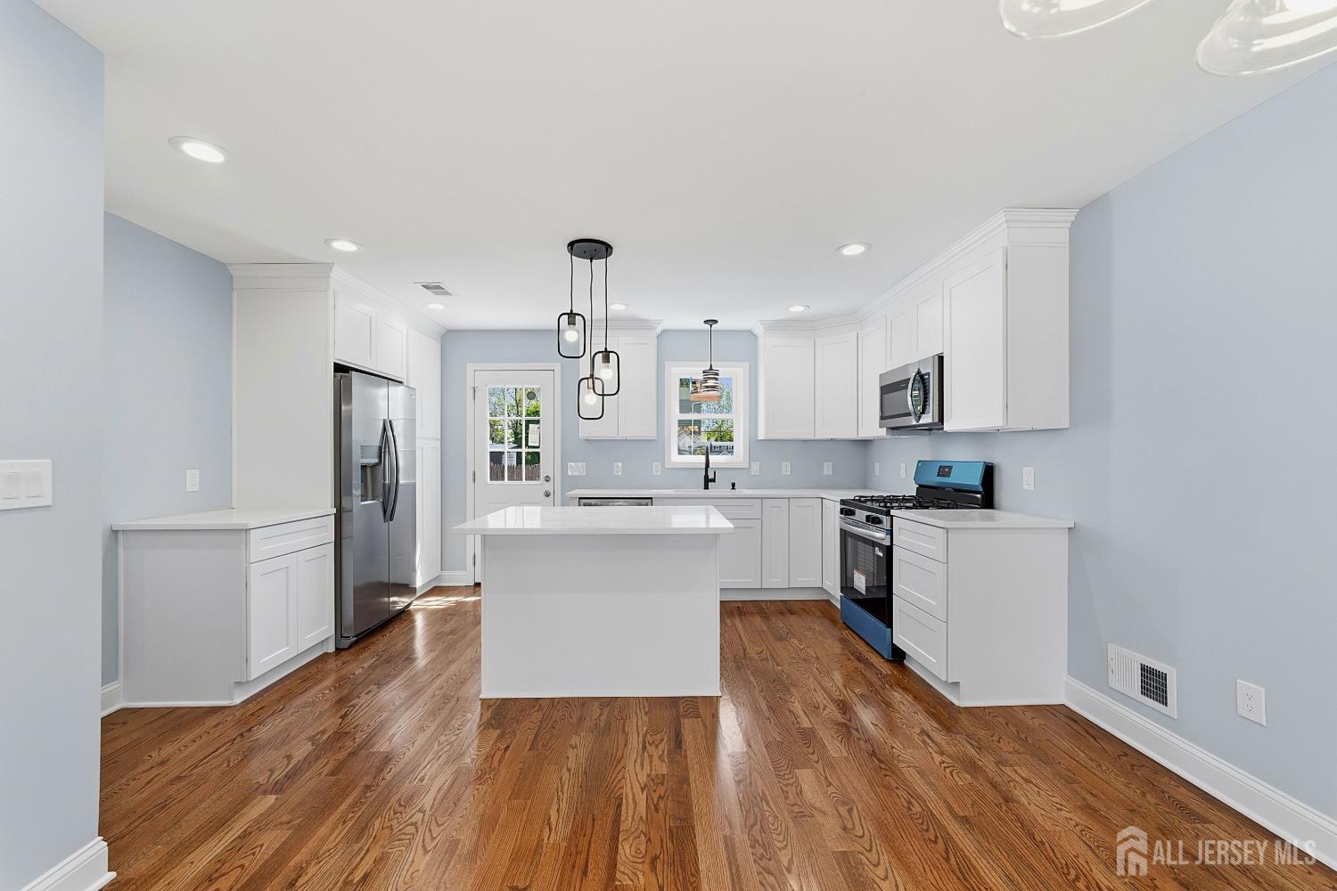 270 Alpine Way Old Bridge NJ 08879