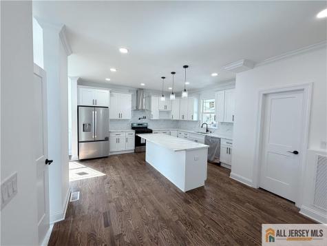 28 S Mckinley Avenue Iselin NJ 08830