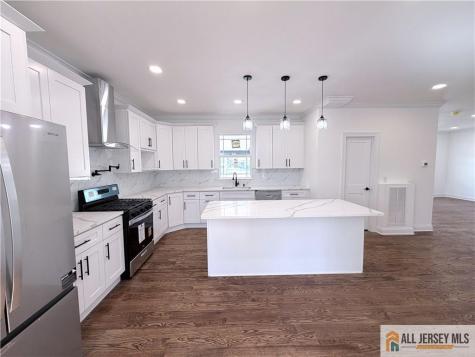 28 S Mckinley Avenue Iselin NJ 08830