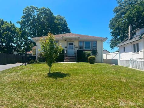 129 Hampton Street Metuchen NJ 08840