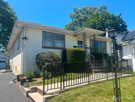 129 Hampton Street Metuchen NJ 08840