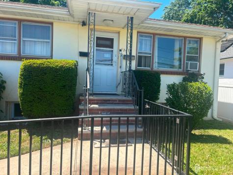 129 Hampton Street Metuchen NJ 08840