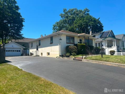 129 Hampton Street Metuchen NJ 08840