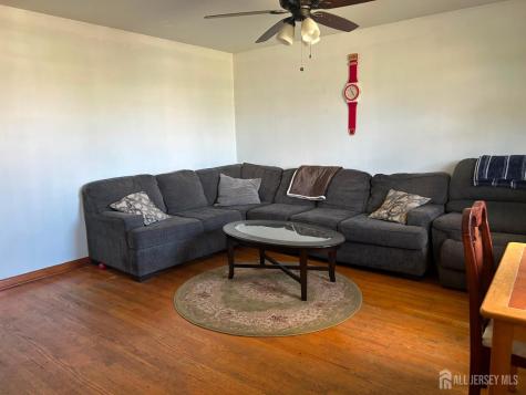 129 Hampton Street Metuchen NJ 08840