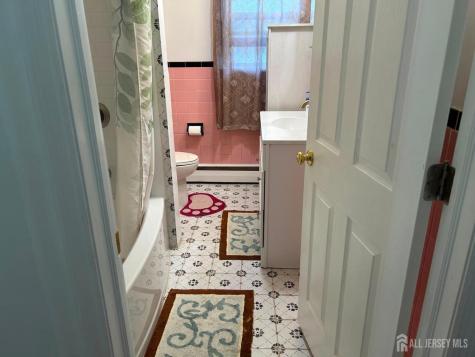 129 Hampton Street Metuchen NJ 08840