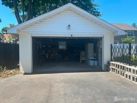 129 Hampton Street Metuchen NJ 08840