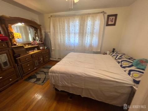 129 Hampton Street Metuchen NJ 08840