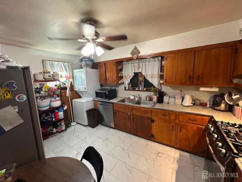 129 Hampton Street Metuchen NJ 08840