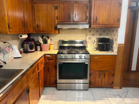 129 Hampton Street Metuchen NJ 08840