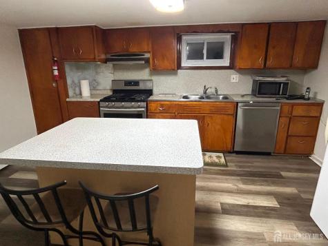 129 Hampton Street Metuchen NJ 08840