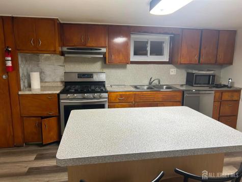129 Hampton Street Metuchen NJ 08840