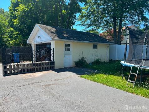 129 Hampton Street Metuchen NJ 08840