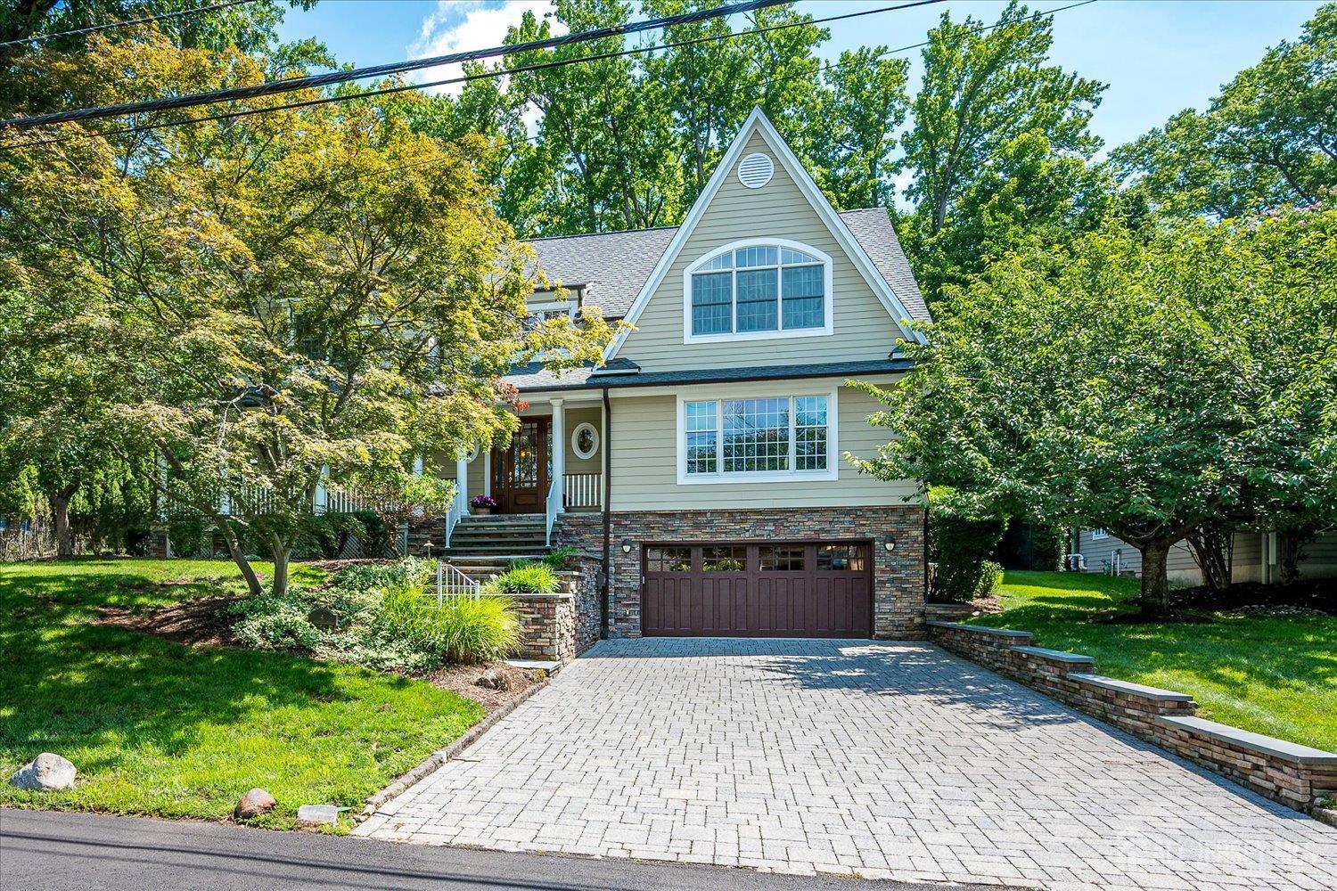 4 Edgewood Road Edison NJ 08820