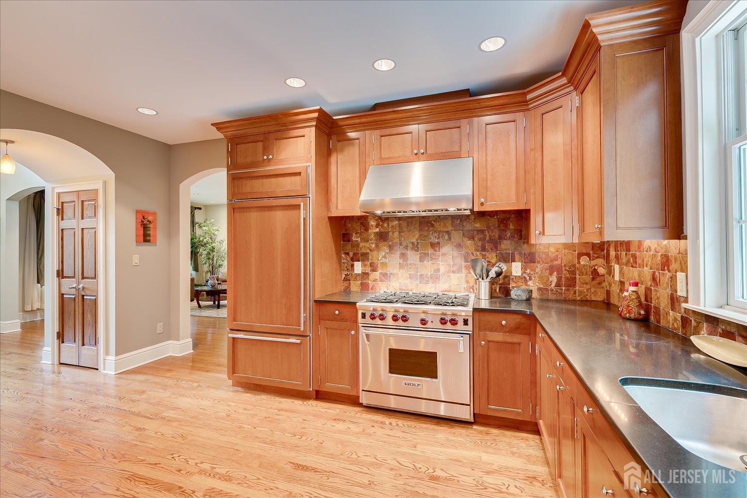 4 Edgewood Road Edison NJ 08820